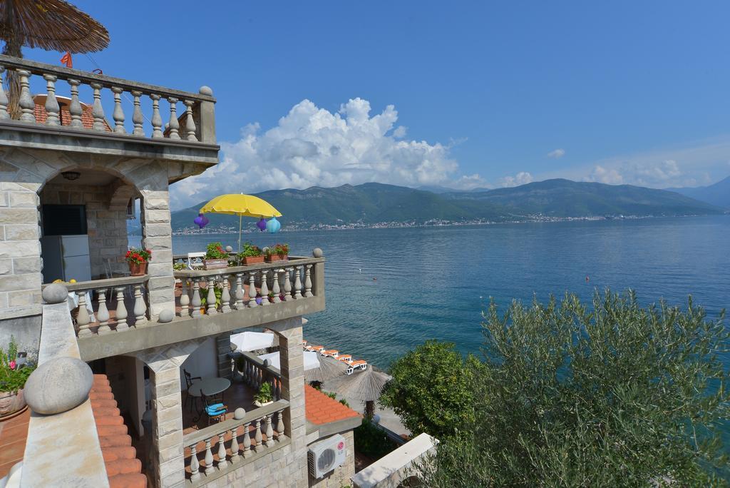 Apartments Palace Mira Mare ติวัต ภายนอก รูปภาพ