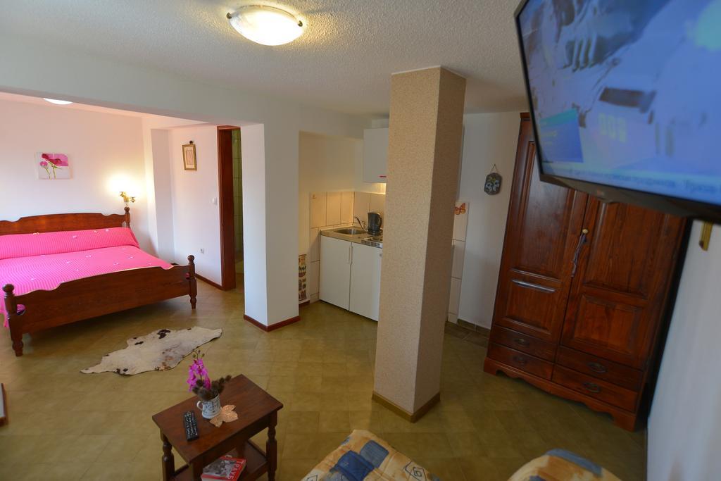 Apartments Palace Mira Mare ติวัต ภายนอก รูปภาพ