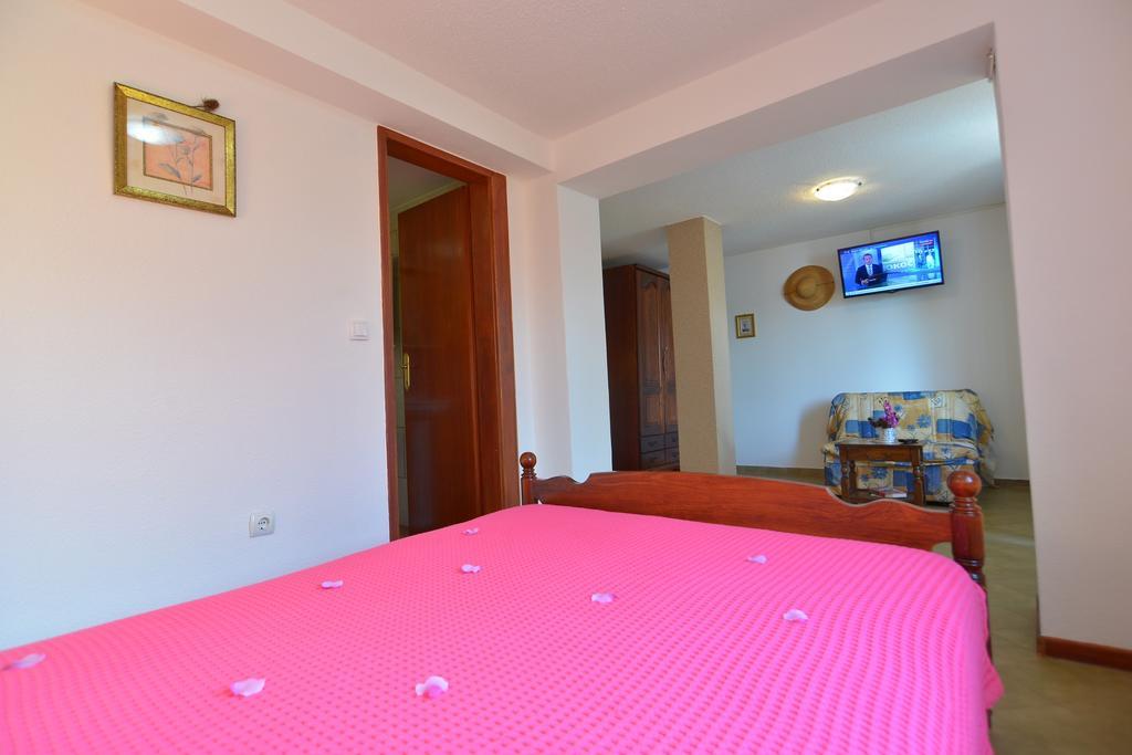 Apartments Palace Mira Mare ติวัต ภายนอก รูปภาพ