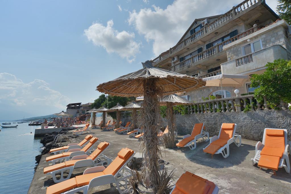 Apartments Palace Mira Mare ติวัต ภายนอก รูปภาพ